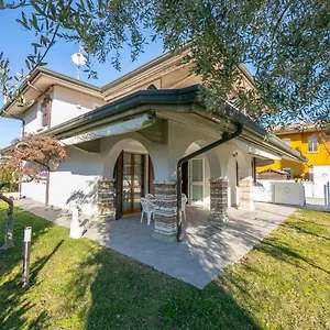  Apartment Fiorita - Happy